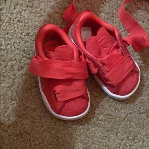Baby Girl Ribbon Bow Pumas
